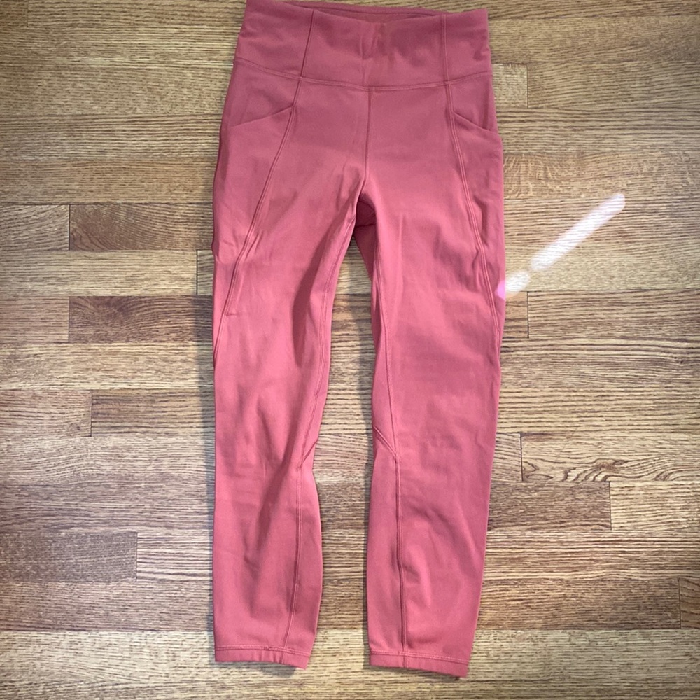 Lulu lemon crop leggings with side pockets